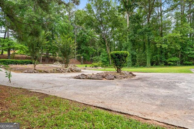 2205 Enon Road SW, Atlanta, GA 30331