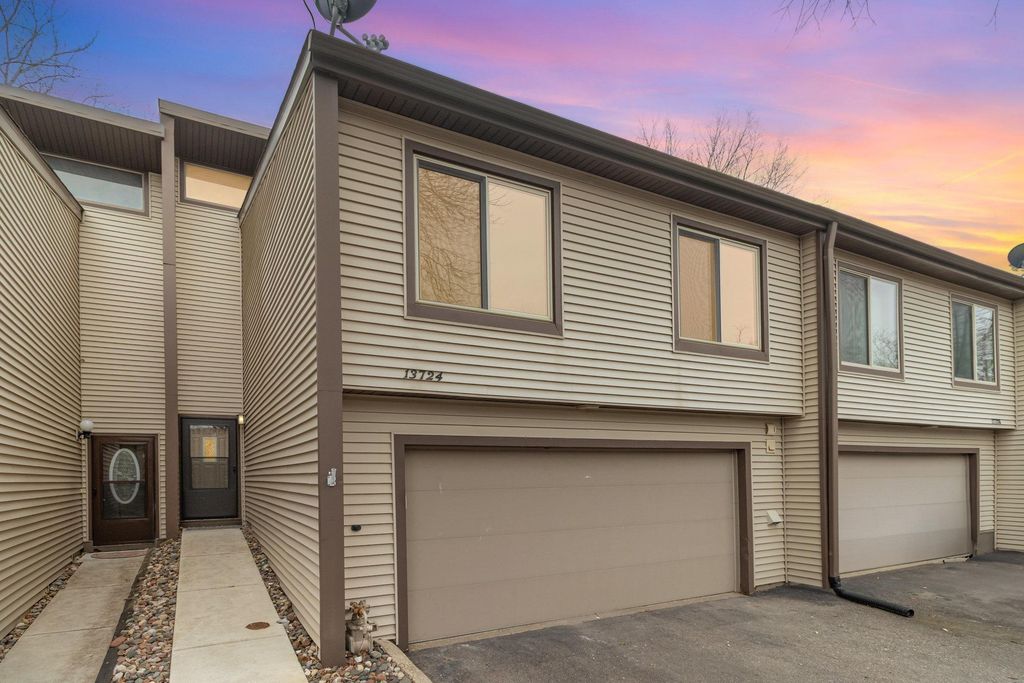 13724 Hemlock Court, Apple Valley, MN 55124