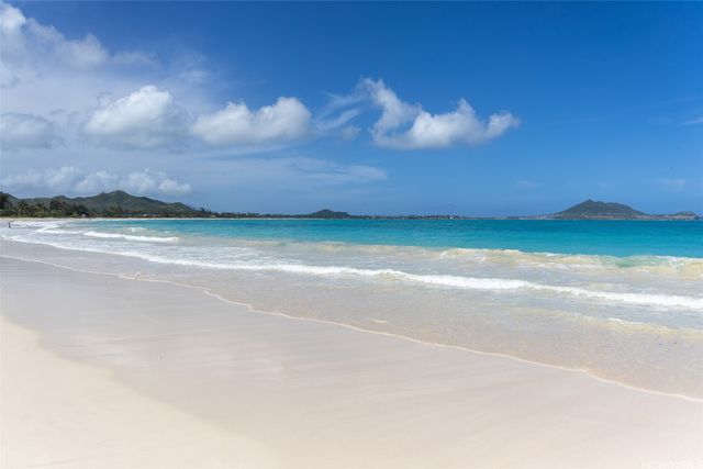 176 Kuulei Road, Kailua, HI 96734