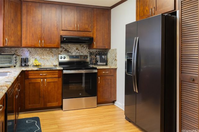 176 Kuulei Road, Kailua, HI 96734