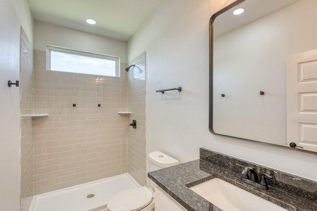 101 Olympia Hills CT, Kingsland, TX 78639