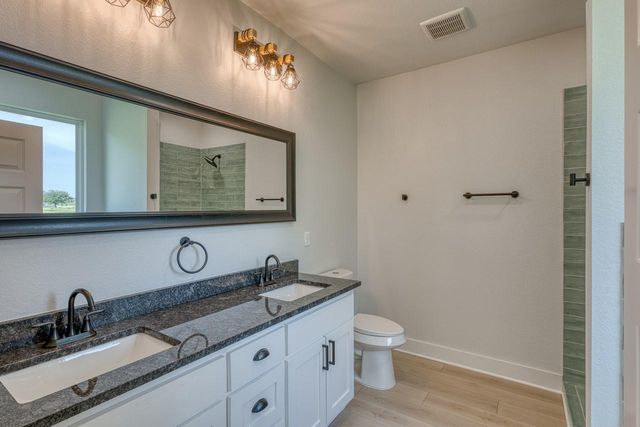 101 Olympia Hills CT, Kingsland, TX 78639