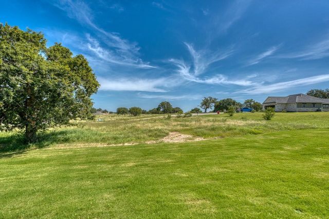 101 Olympia Hills CT, Kingsland, TX 78639