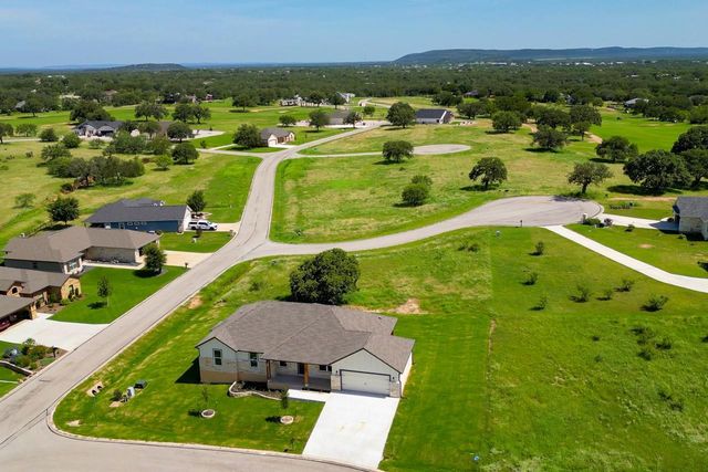 101 Olympia Hills CT, Kingsland, TX 78639