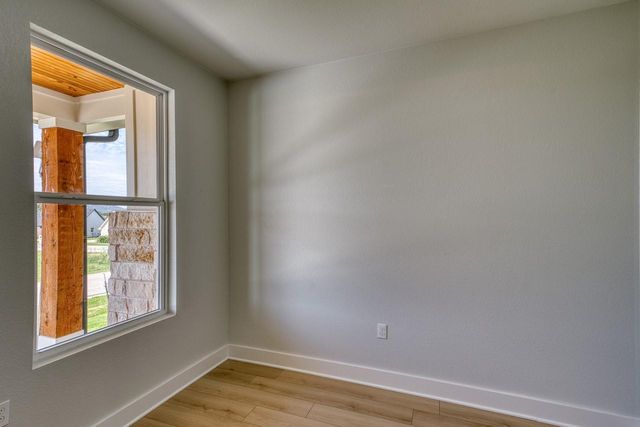 101 Olympia Hills CT, Kingsland, TX 78639