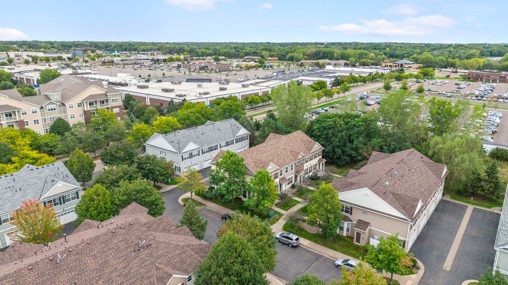 1626 Woodlynn Avenue 1, Maplewood, MN 55109 — photo 2