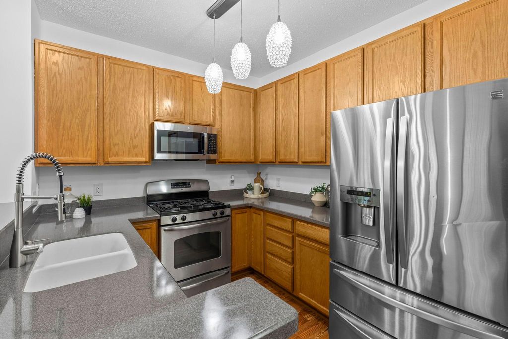 1626 Woodlynn Avenue 1, Maplewood, MN 55109 — photo 4