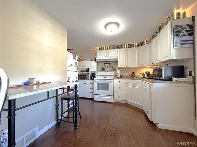 223 Greenmeadow Drive, West Seneca, NY 14224