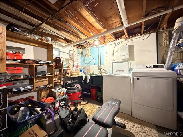 223 Greenmeadow Drive, West Seneca, NY 14224
