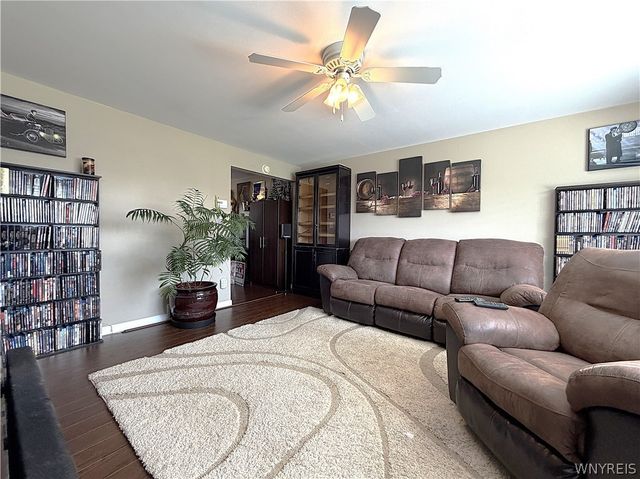 223 Greenmeadow Drive, West Seneca, NY 14224