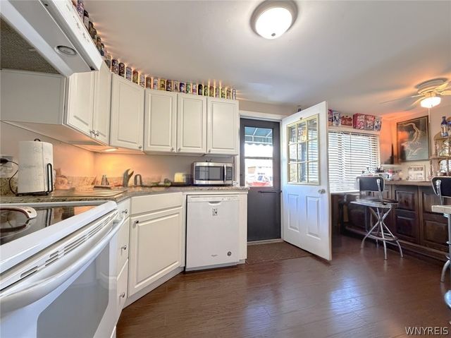 223 Greenmeadow Drive, West Seneca, NY 14224
