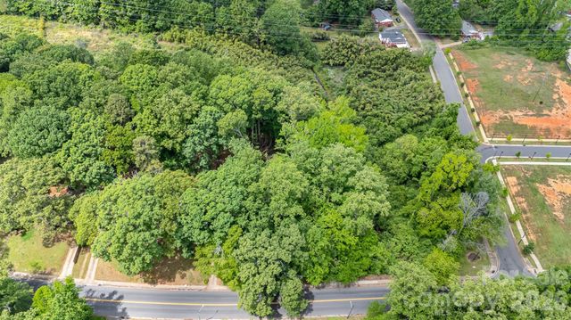 1808 Camp Greene Street, Charlotte, NC 28208