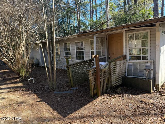 1014 Payne Street, Graceville, FL 32440