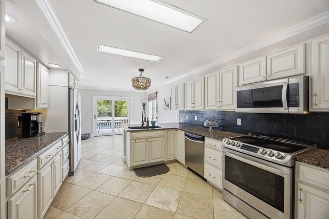118 Broad River Drive, Santee, SC 29142