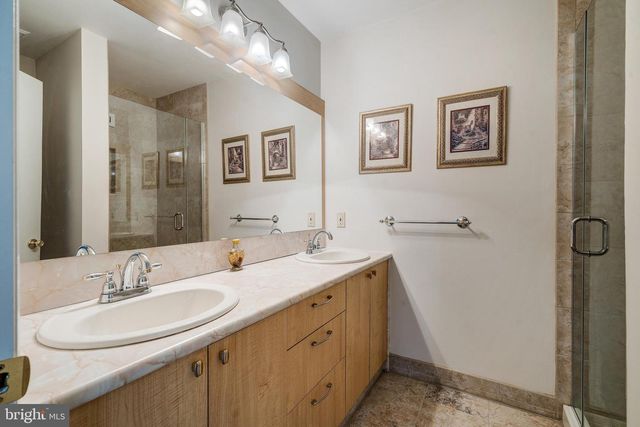 17 FERN CT, Hamilton, NJ 08690