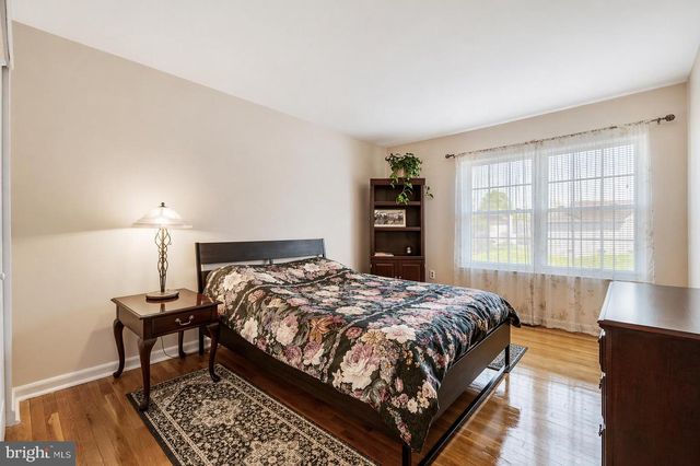 17 FERN CT, Hamilton, NJ 08690