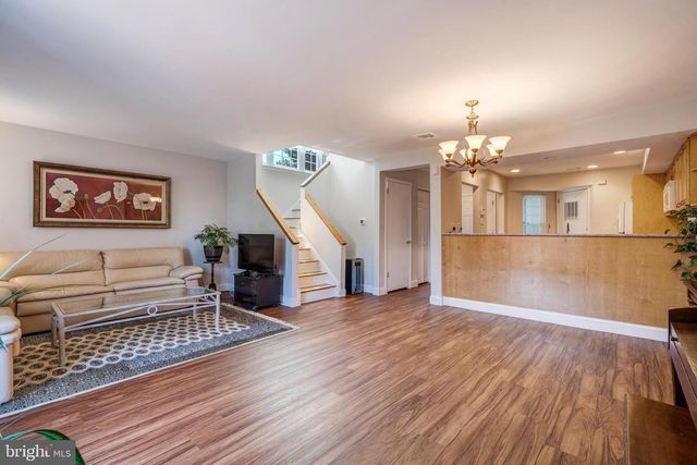 17 FERN CT, Hamilton, NJ 08690