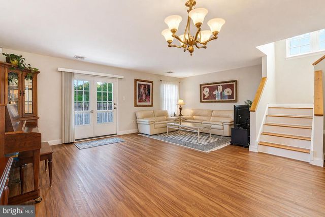 17 FERN CT, Hamilton, NJ 08690