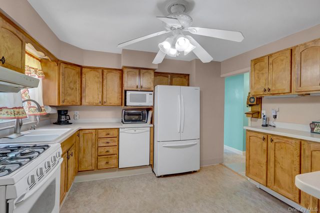 115 North Evergreen Drive, Selden, NY 11784