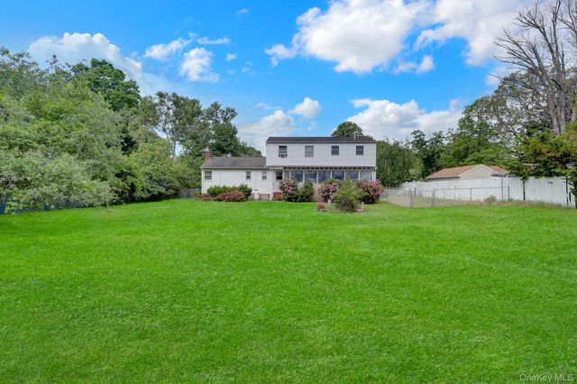 115 North Evergreen Drive, Selden, NY 11784