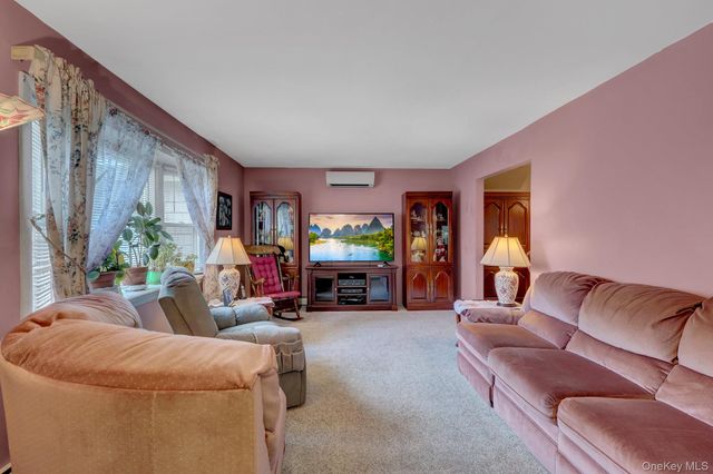 115 North Evergreen Drive, Selden, NY 11784