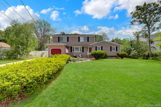 115 North Evergreen Drive, Selden, NY 11784