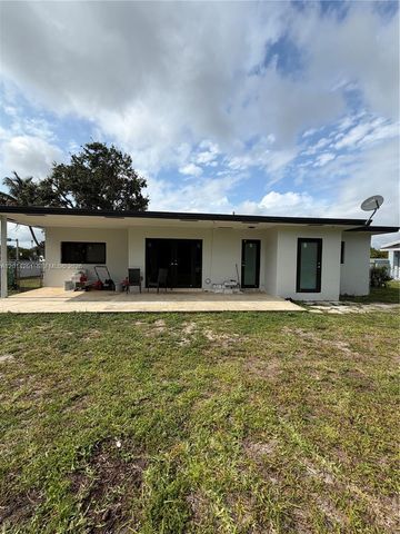 1410 NW 199TH St, Miami Gardens, FL 33169