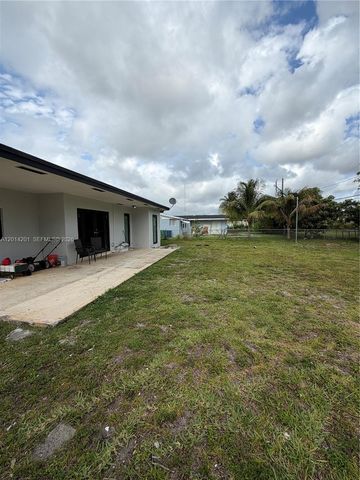 1410 NW 199TH St, Miami Gardens, FL 33169