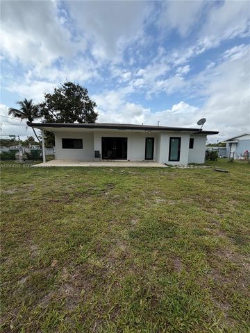1410 NW 199TH St, Miami Gardens, FL 33169