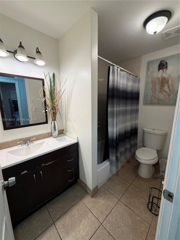 1410 NW 199TH St, Miami Gardens, FL 33169