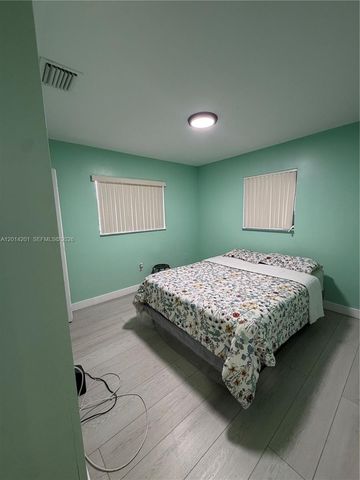 1410 NW 199TH St, Miami Gardens, FL 33169