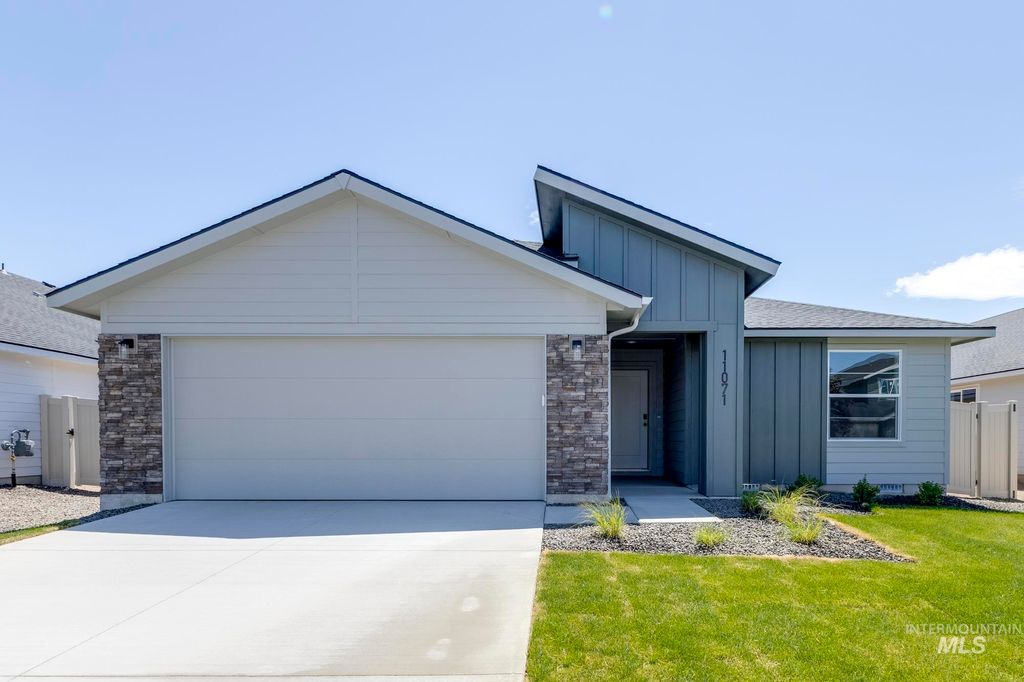 11071 Noble Dr, Caldwell, ID 83605