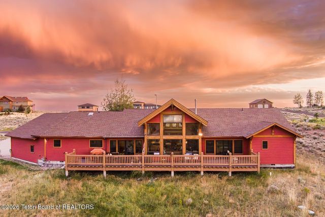30 BROKEN HILLS Drive, Pinedale, WY 82941