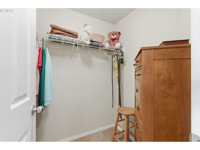 671 MARY Dr, Molalla, OR 97038