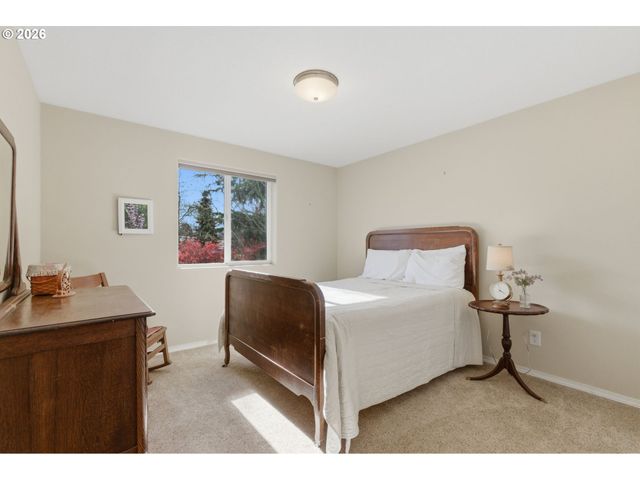 671 MARY Dr, Molalla, OR 97038