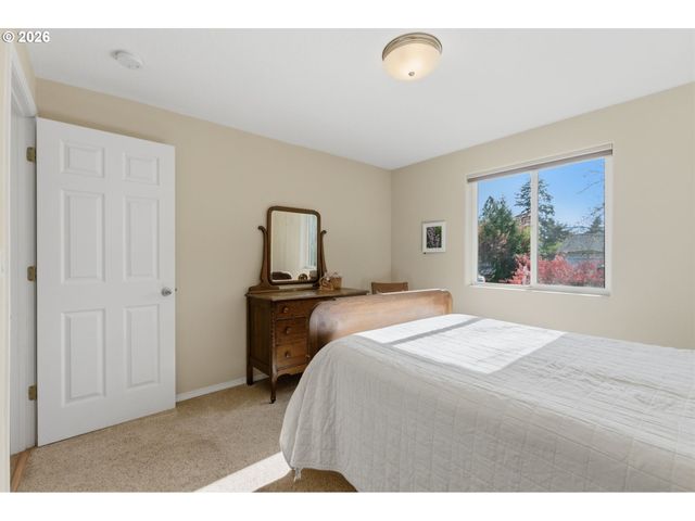 671 MARY Dr, Molalla, OR 97038