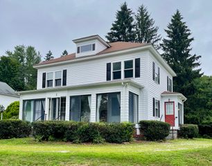 6 Coolidge Street, Westford, MA 01886