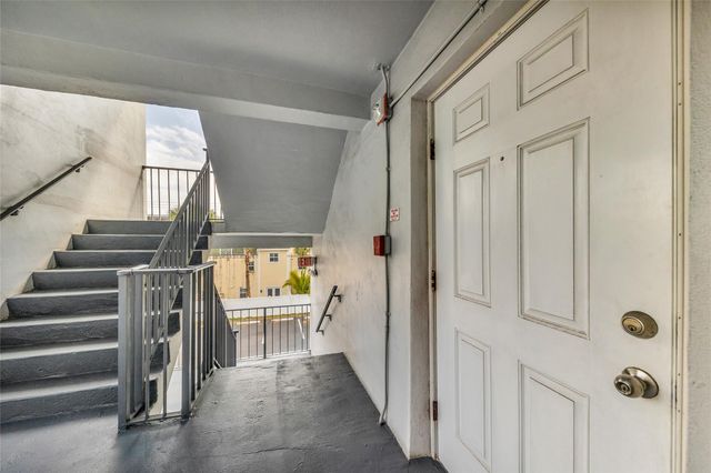611 NE 14th Avenue 306, Fort Lauderdale, FL 33304
