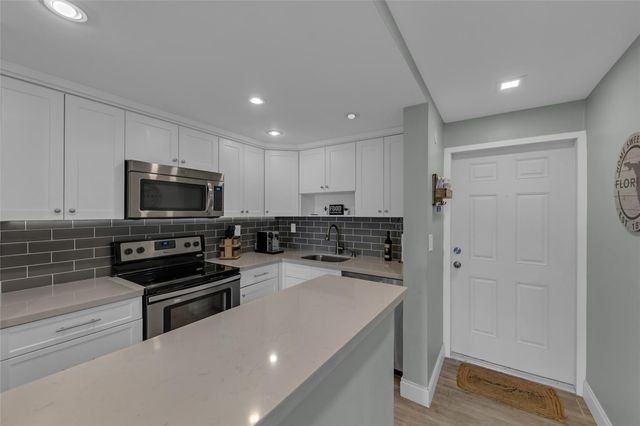 611 NE 14th Avenue 306, Fort Lauderdale, FL 33304