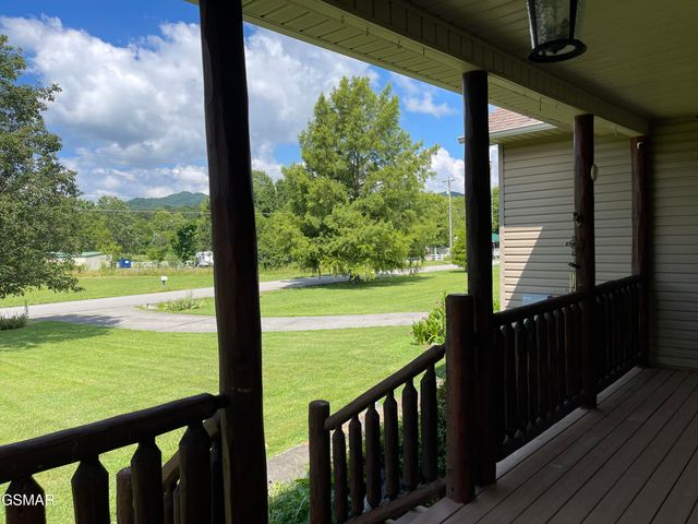 3351 Line Springs Road, Sevierville, TN 37862