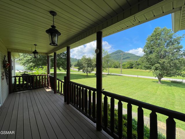 3351 Line Springs Road, Sevierville, TN 37862