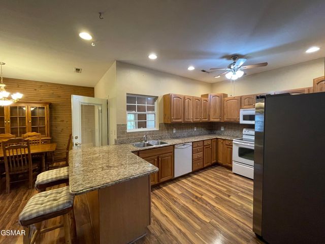 3351 Line Springs Road, Sevierville, TN 37862