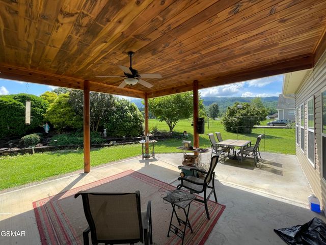 3351 Line Springs Road, Sevierville, TN 37862