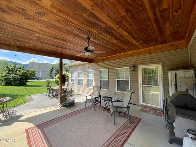 3351 Line Springs Road, Sevierville, TN 37862