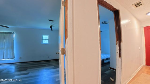 94 MACHELLE Drive, Jacksonville, FL 32220