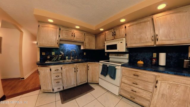 94 MACHELLE Drive, Jacksonville, FL 32220