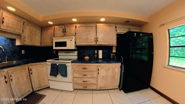 94 MACHELLE Drive, Jacksonville, FL 32220
