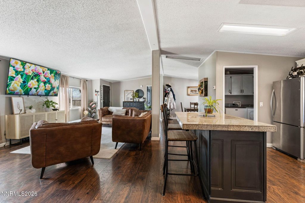 Image 10 of property listing at 25 N Bybee Lane, Yerington, NV 89447