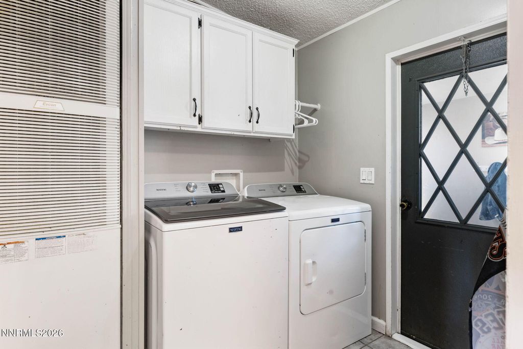 Image 16 of property listing at 25 N Bybee Lane, Yerington, NV 89447