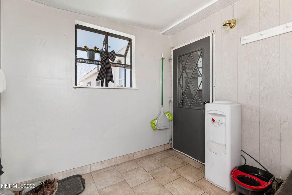 Image 17 of property listing at 25 N Bybee Lane, Yerington, NV 89447